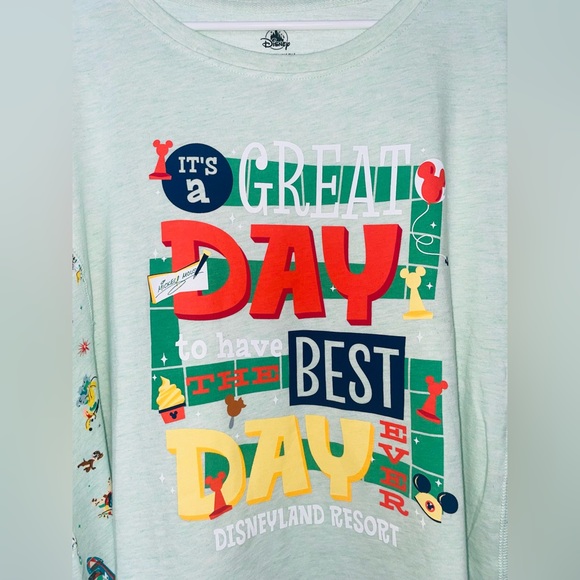 Disney long sleeve tee (S) - Picture 2 of 6